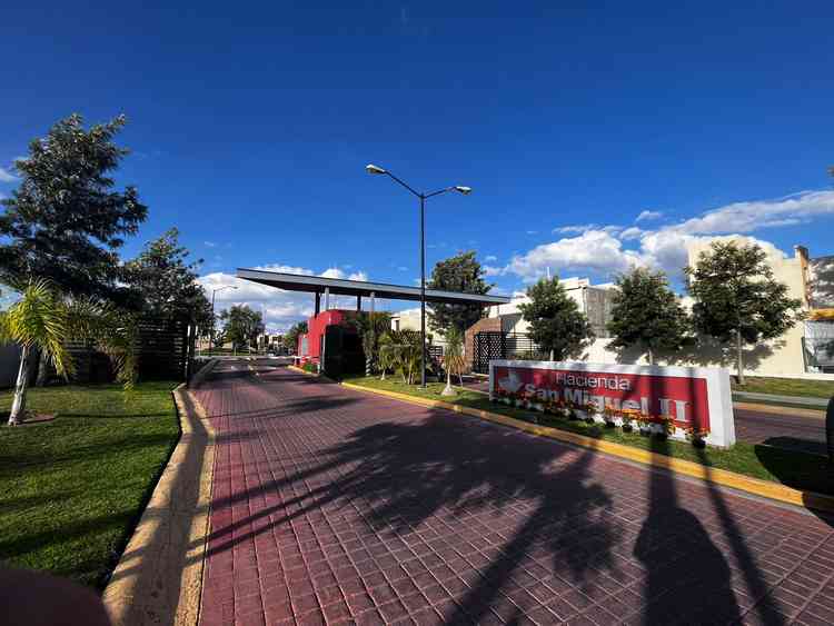 casa en venta san luis hacienda san miguel tlajomulco de zuniga jalisco pegw1ht
